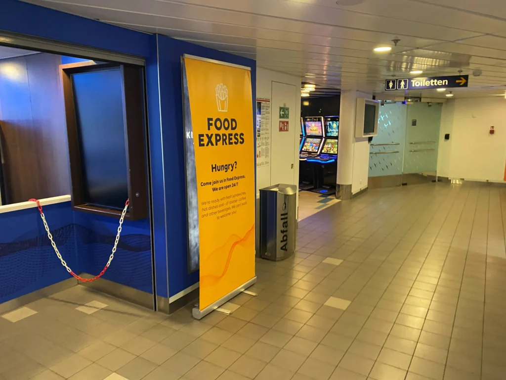Food Express-bord op de ferry